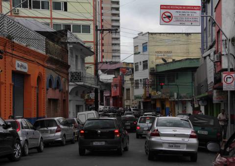 Prefeitura inicia fiscalização na Zona de Restrição de Circulação de carretas